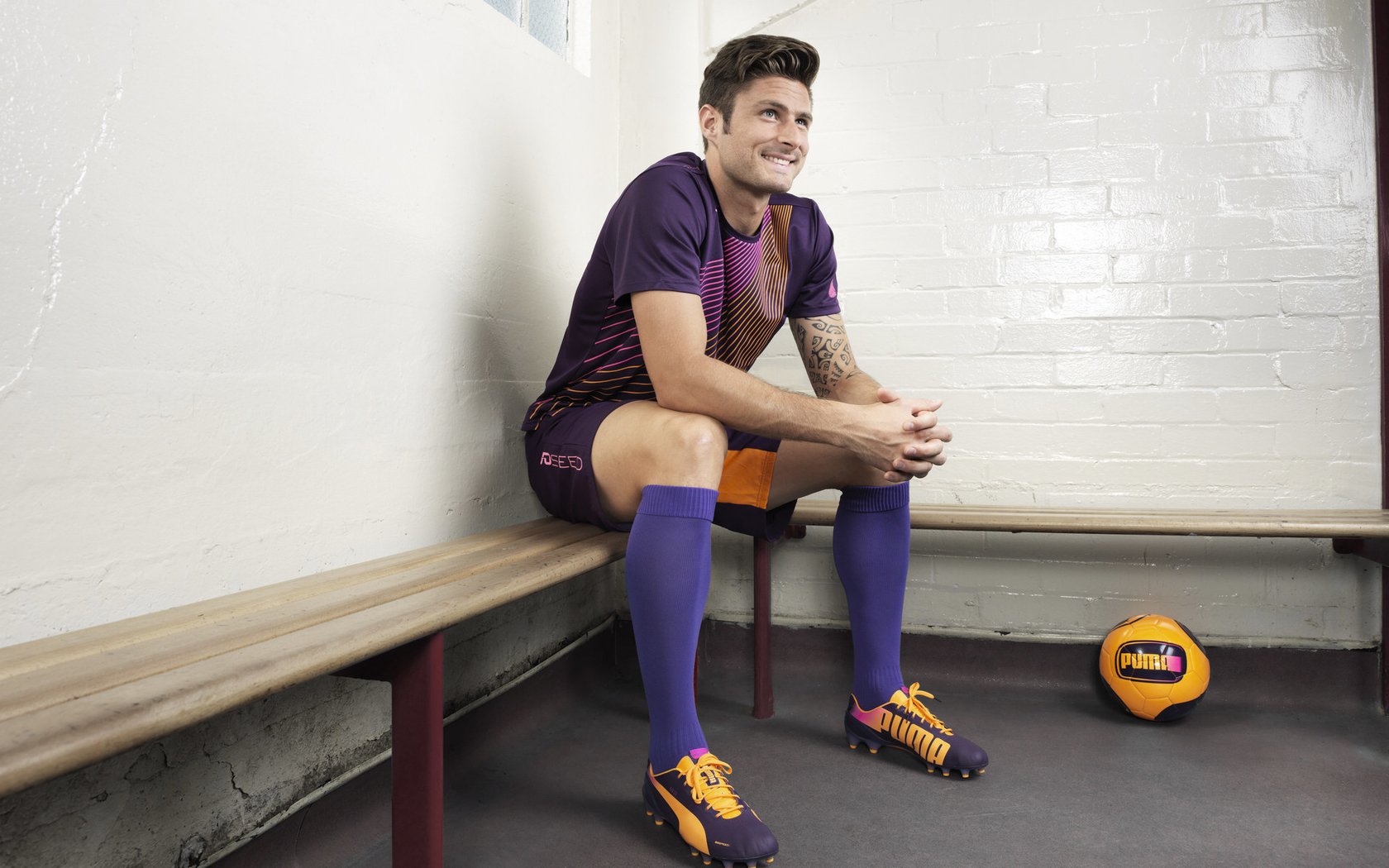 《【科技变革】VR、AR技术带来沉浸式电竞体验》，vr technology