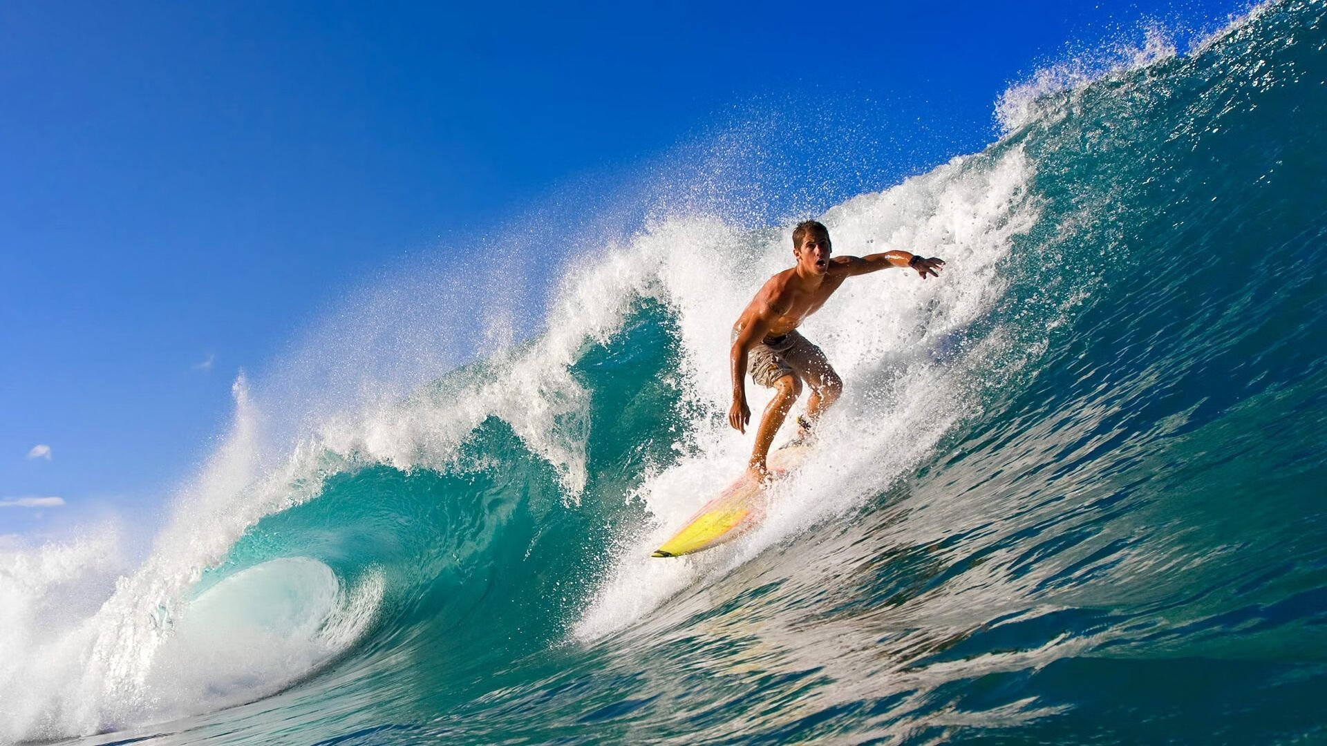 英超底部球队奋起直追，保级大战白热化，英超最低保级分